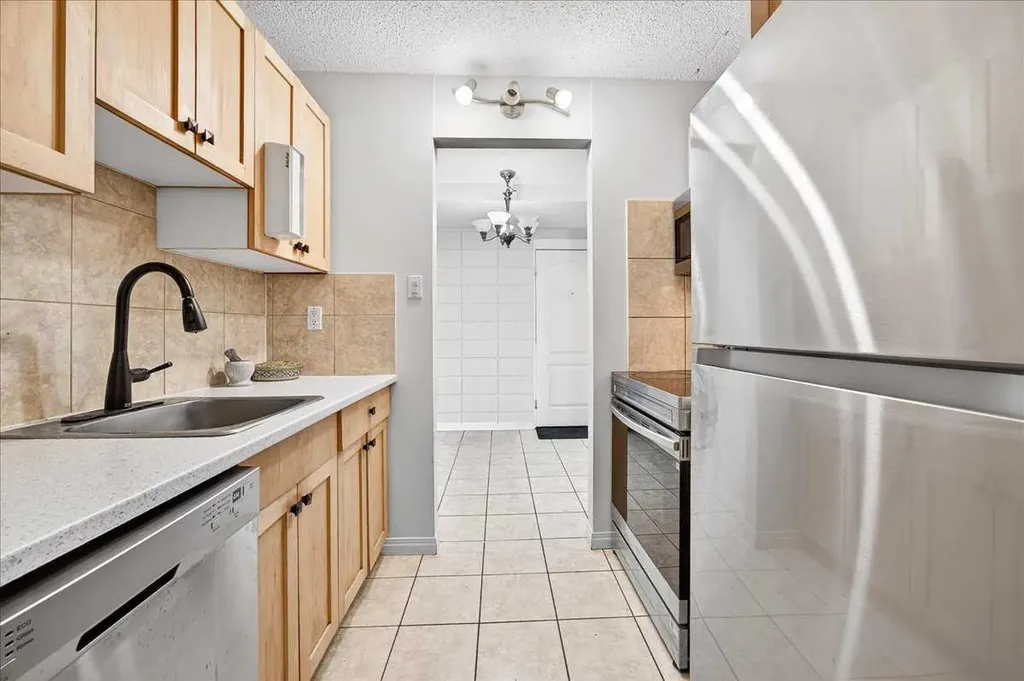 2111 14 Street Calgary AB T2B3M3