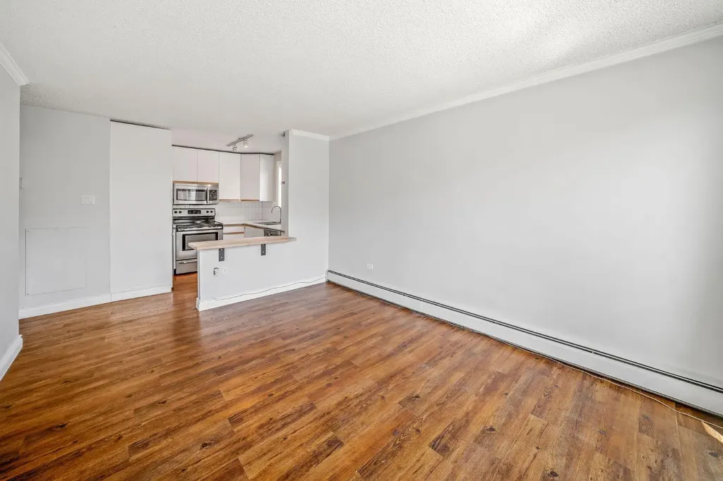 808 Royal Avenue SW Calgary AB T2T 0L3
