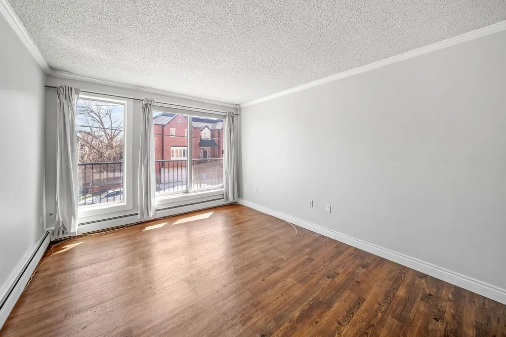808 Royal Avenue SW Calgary AB T2T 0L3