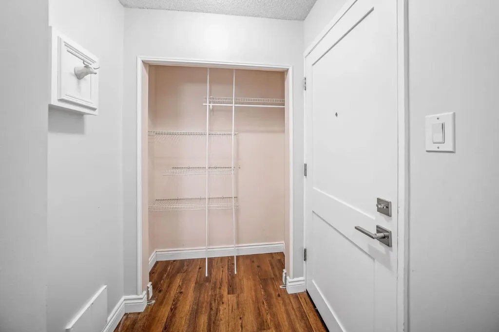 808 Royal Avenue SW Calgary AB T2T 0L3