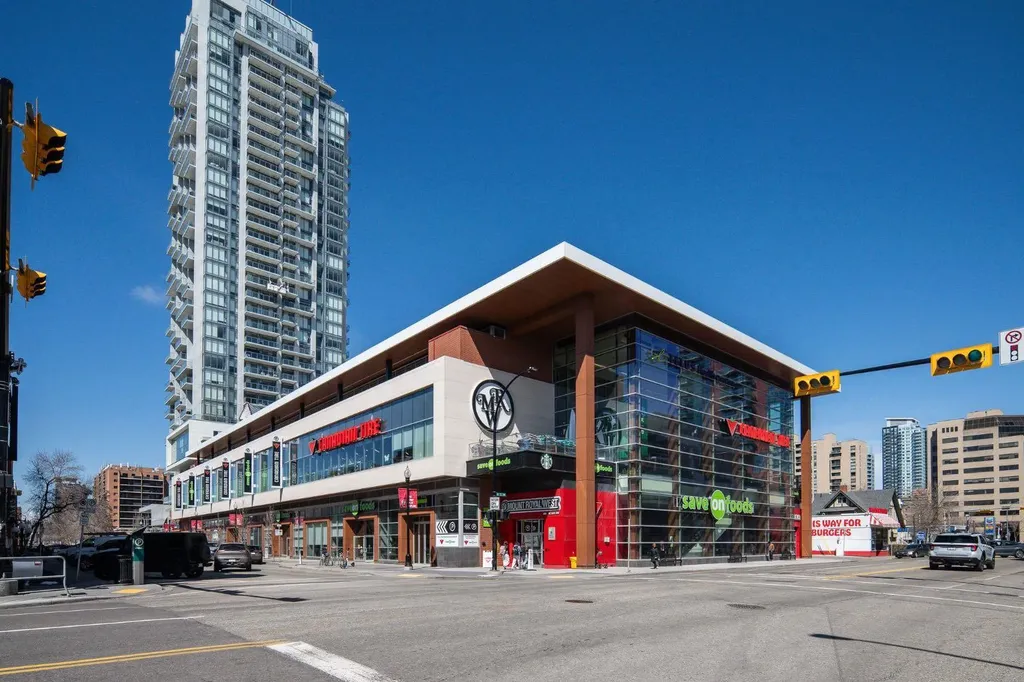 808 Royal Avenue SW Calgary AB T2T 0L3