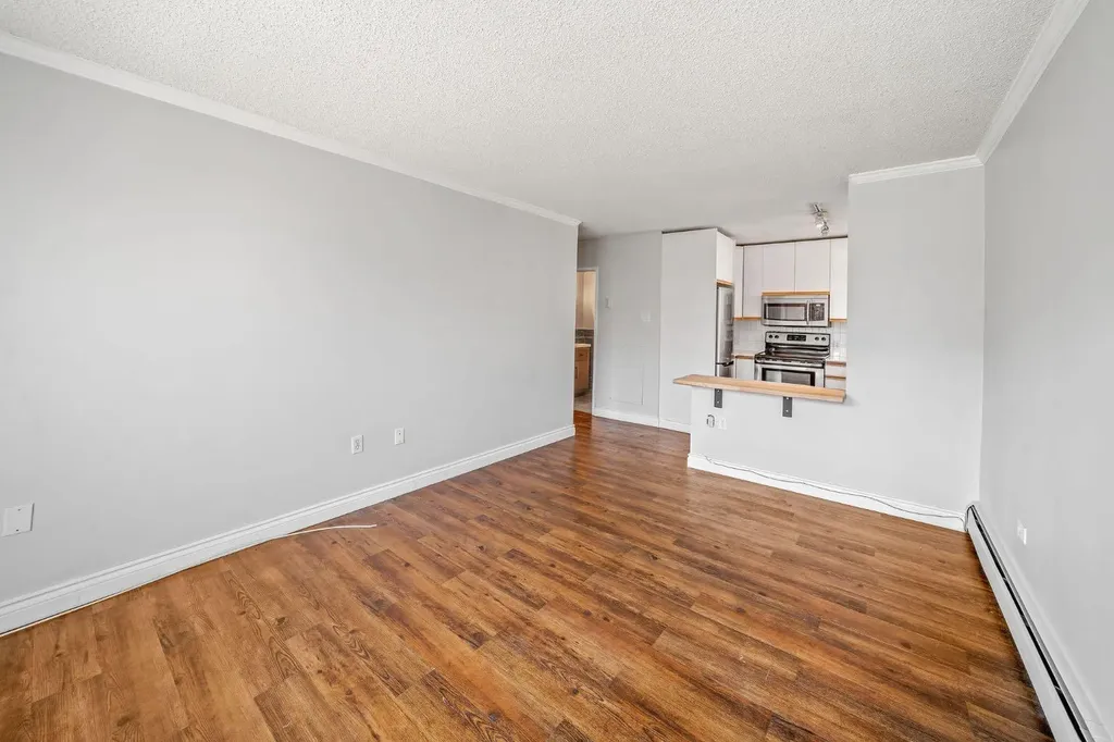 808 Royal Avenue SW Calgary AB T2T 0L3