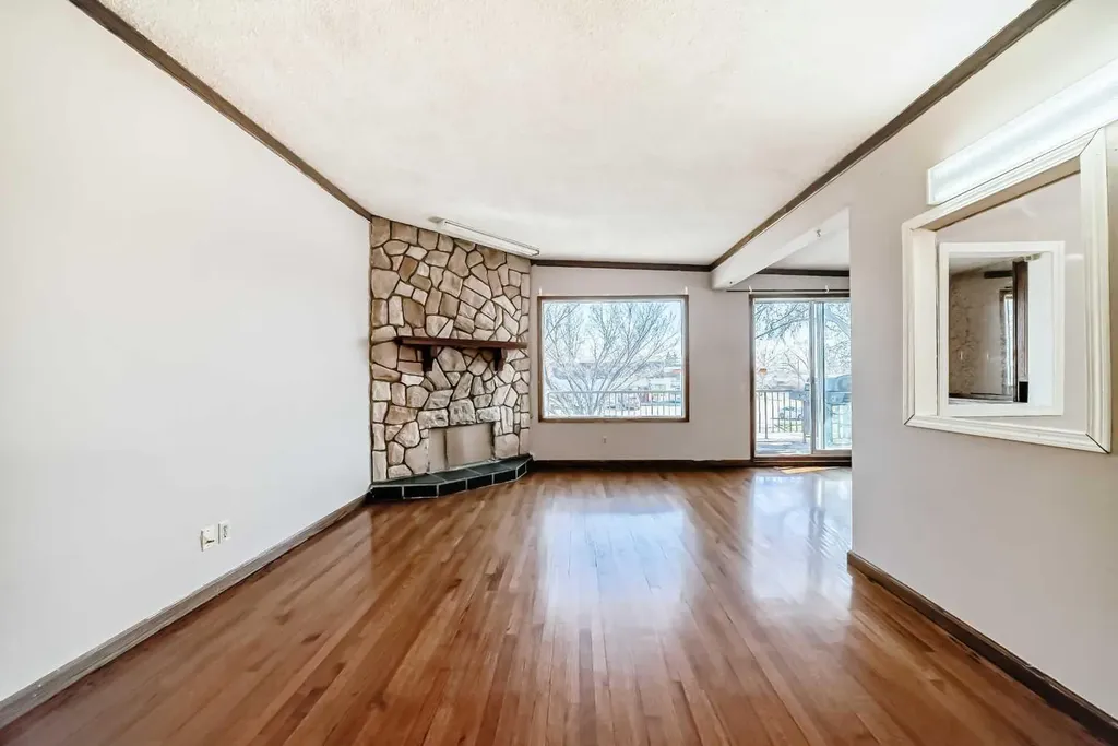 2610 Dover Ridge Drive SE Calgary AB T2B 2L3
