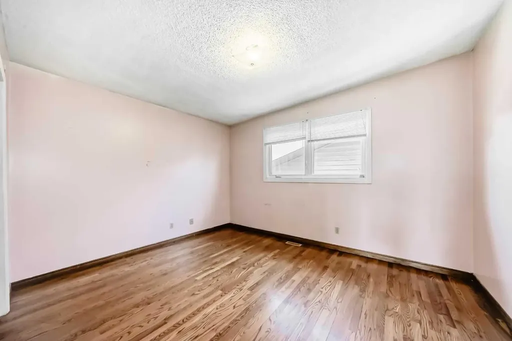 2610 Dover Ridge Drive SE Calgary AB T2B 2L3