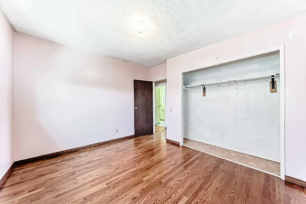2610 Dover Ridge Drive SE Calgary AB T2B 2L3
