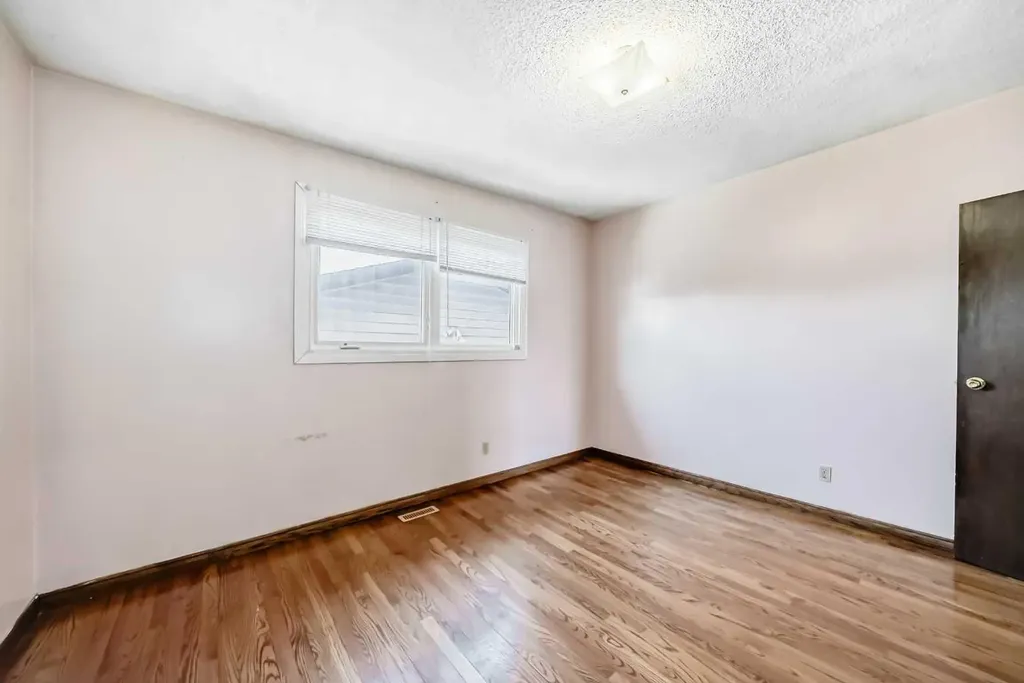 2610 Dover Ridge Drive SE Calgary AB T2B 2L3