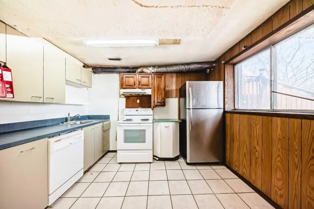 2610 Dover Ridge Drive SE Calgary AB T2B 2L3