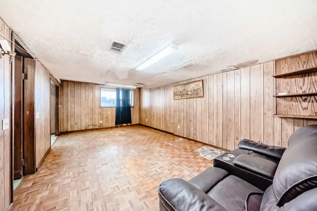 2610 Dover Ridge Drive SE Calgary AB T2B 2L3