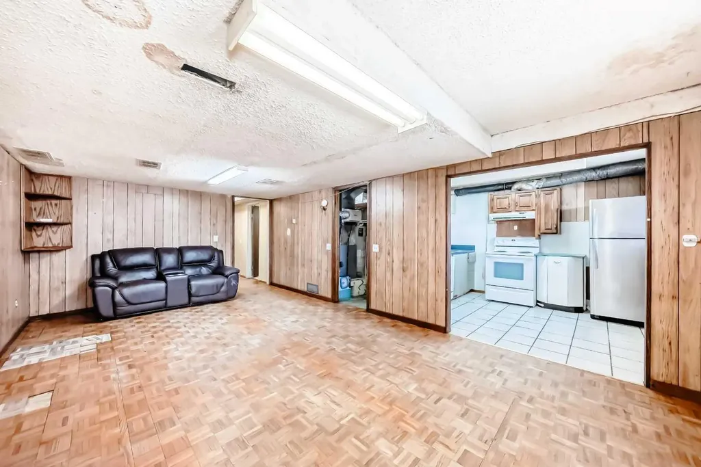 2610 Dover Ridge Drive SE Calgary AB T2B 2L3