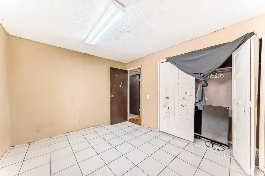 2610 Dover Ridge Drive SE Calgary AB T2B 2L3