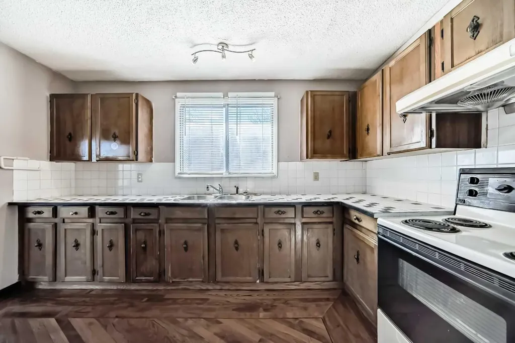 2610 Dover Ridge Drive SE Calgary AB T2B 2L3