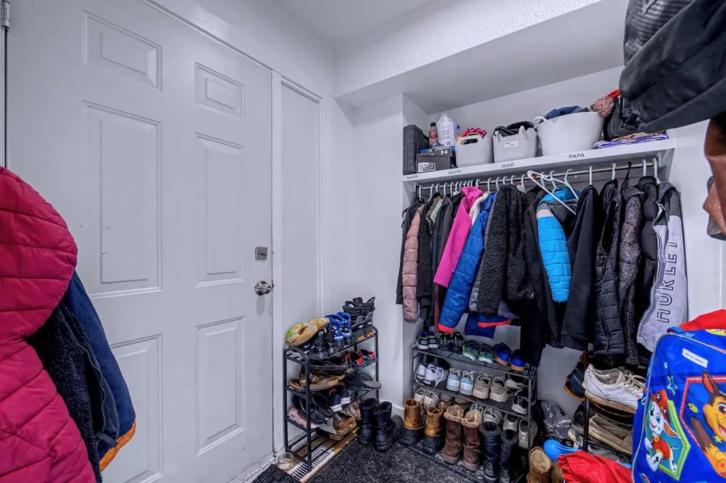5404 10 Avenue SE Calgary AB T2A 5G4