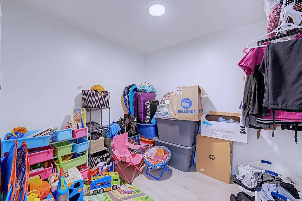 5404 10 Avenue SE Calgary AB T2A 5G4