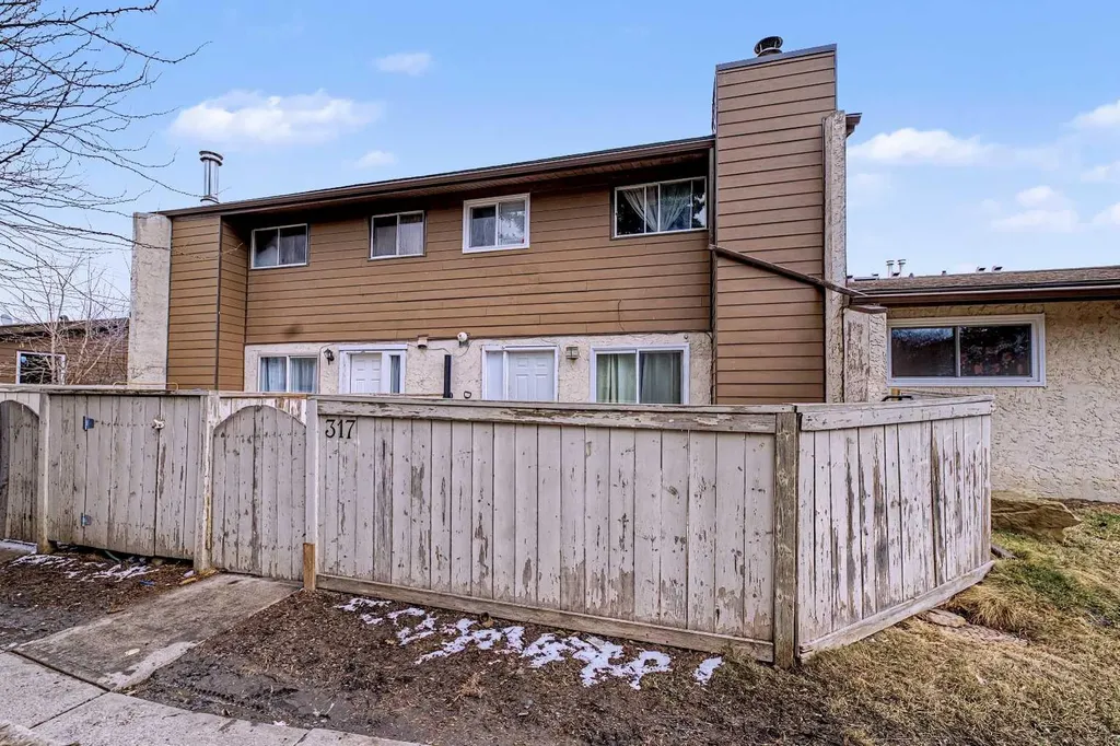 5404 10 Avenue SE Calgary AB T2A 5G4