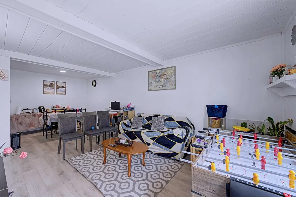 5404 10 Avenue SE Calgary AB T2A 5G4