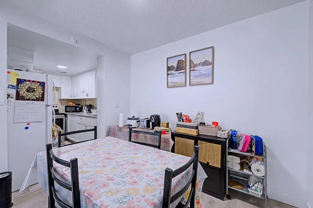 5404 10 Avenue SE Calgary AB T2A 5G4