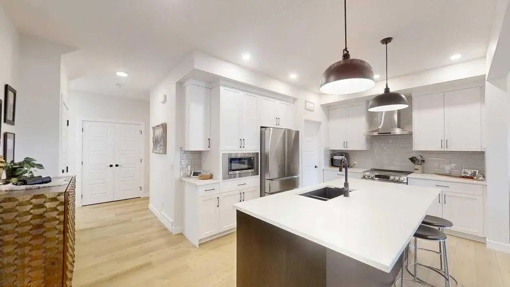 28 Aster Link Okotoks AB T1S 5Y1
