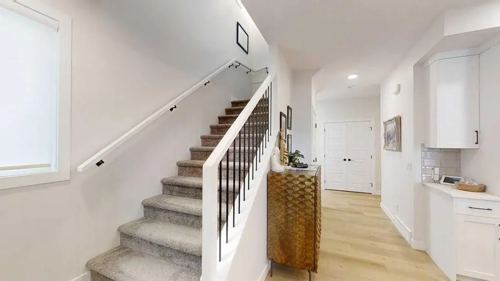 28 Aster Link Okotoks AB T1S 5Y1