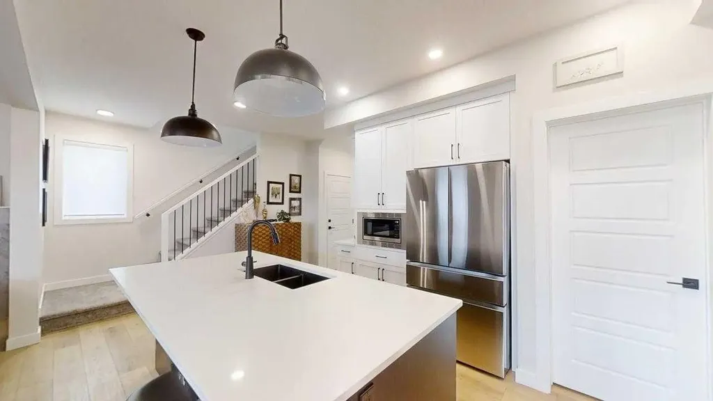 28 Aster Link Okotoks AB T1S 5Y1
