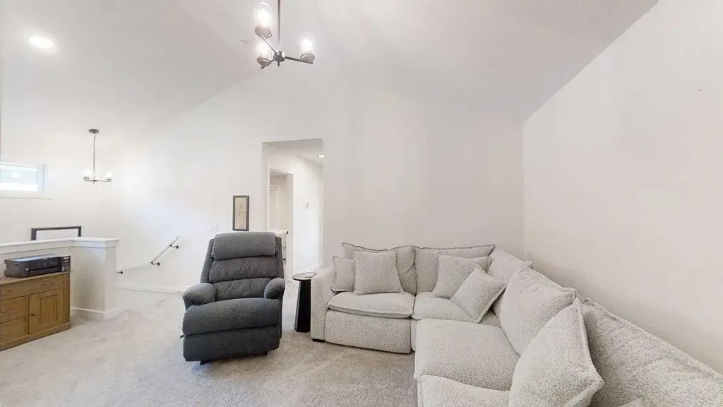 28 Aster Link Okotoks AB T1S 5Y1