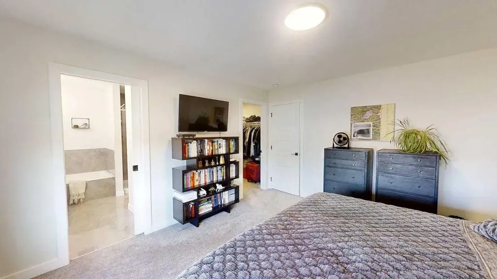 28 Aster Link Okotoks AB T1S 5Y1