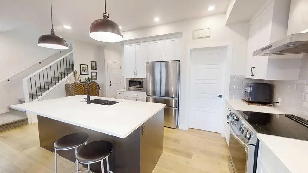 28 Aster Link Okotoks AB T1S 5Y1