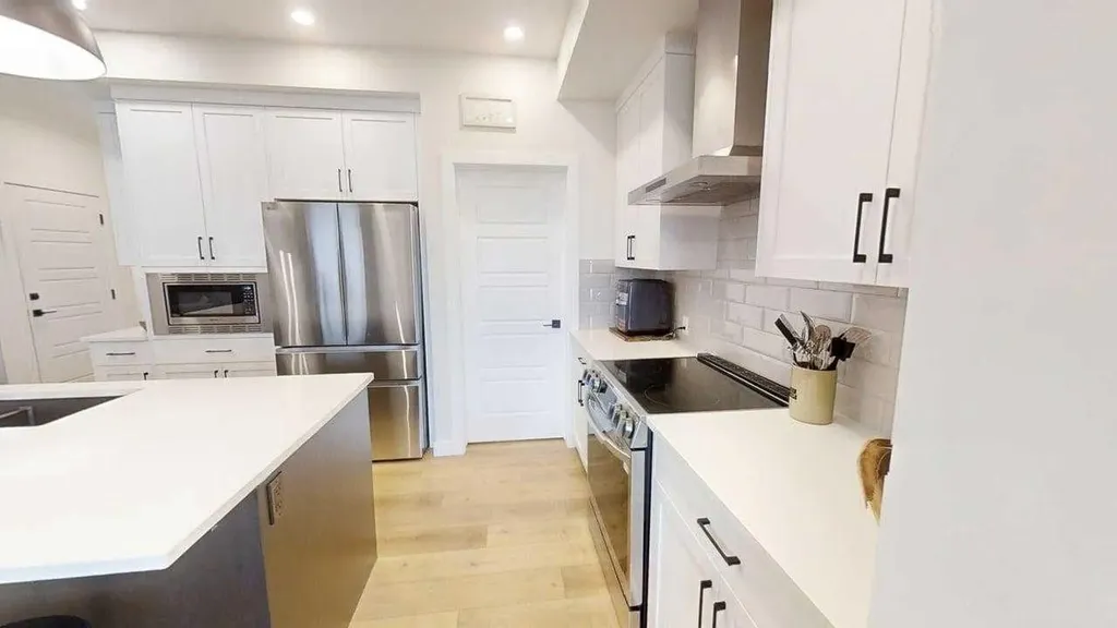28 Aster Link Okotoks AB T1S 5Y1