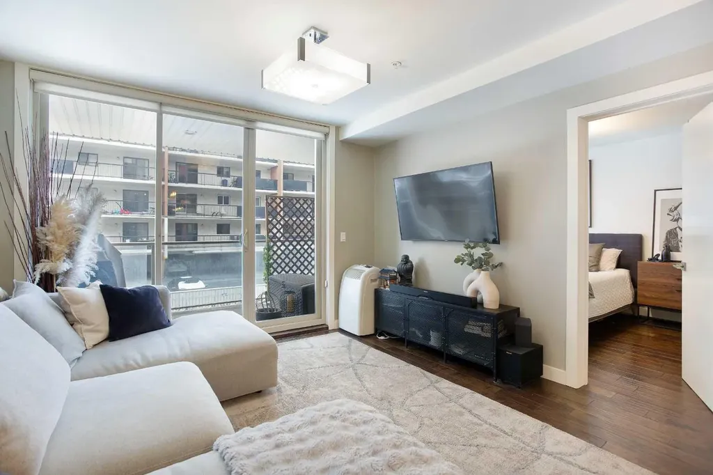 1029 15 Avenue SW Calgary AB T2R 0S5