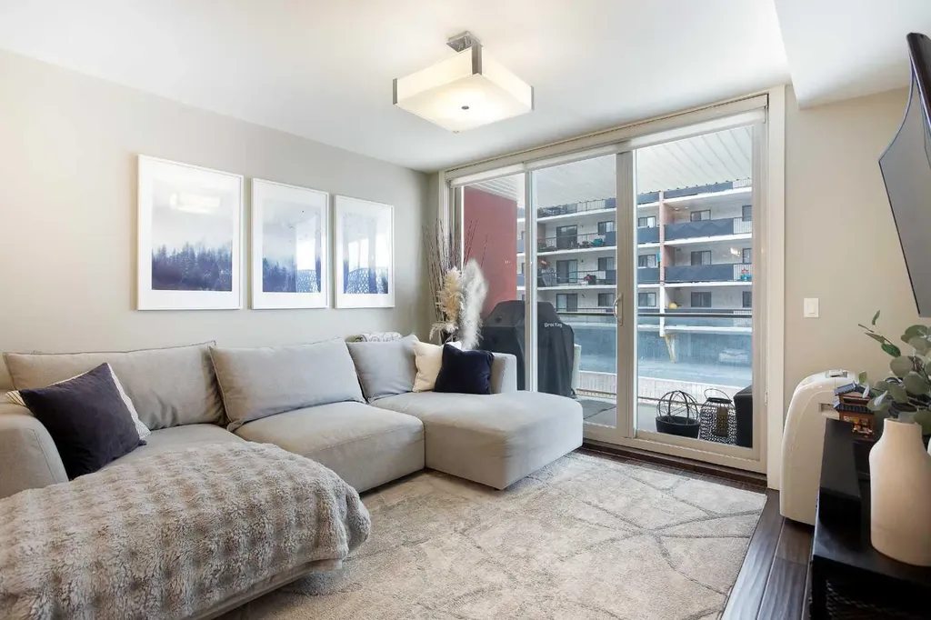 1029 15 Avenue SW Calgary AB T2R 0S5