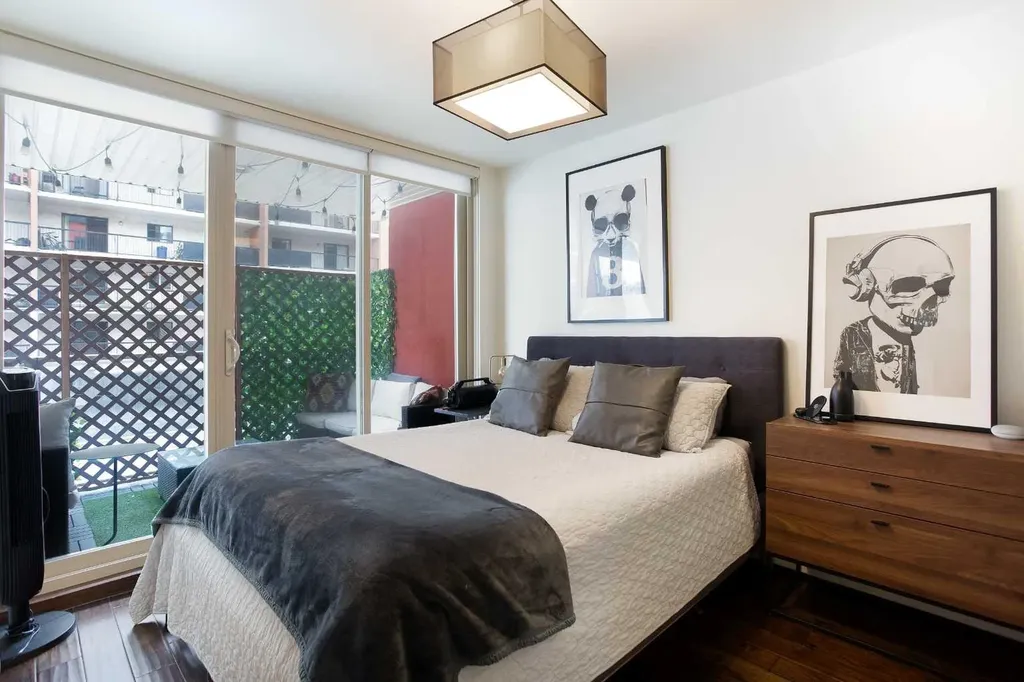 1029 15 Avenue SW Calgary AB T2R 0S5
