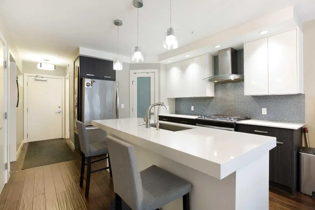 1029 15 Avenue SW Calgary AB T2R 0S5