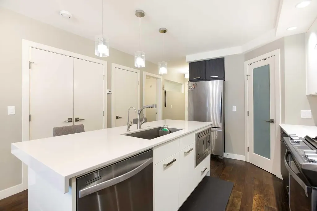 1029 15 Avenue SW Calgary AB T2R 0S5