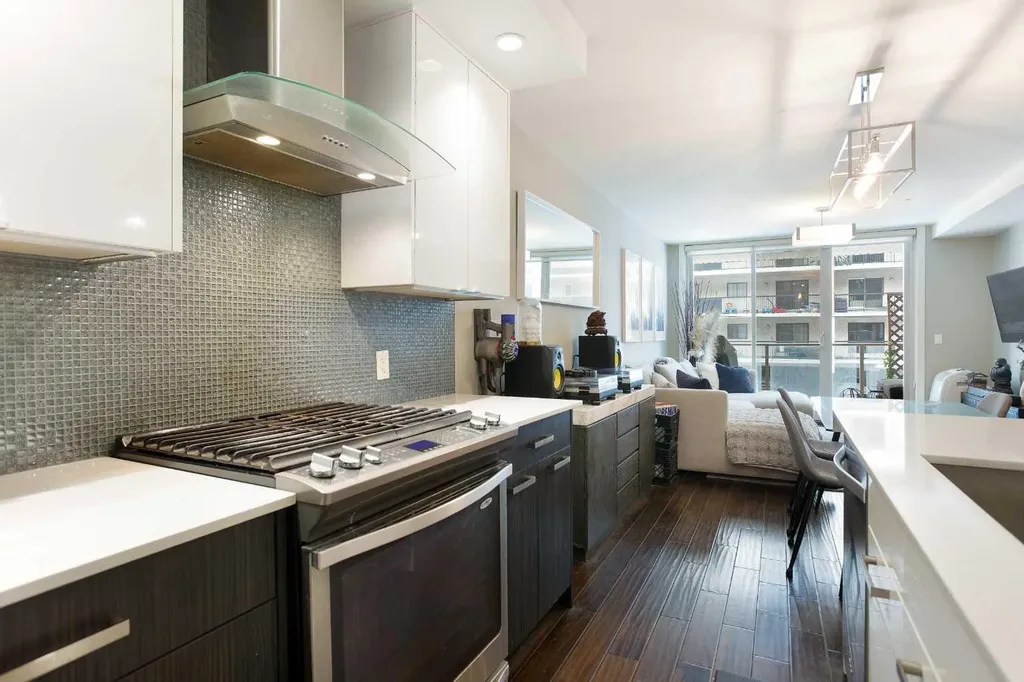 1029 15 Avenue SW Calgary AB T2R 0S5