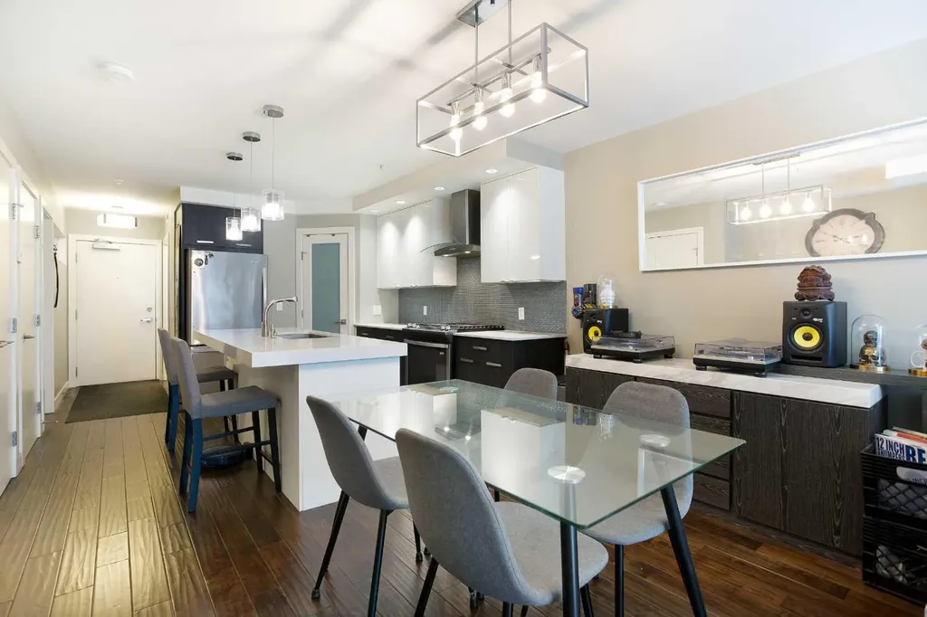 1029 15 Avenue SW Calgary AB T2R 0S5