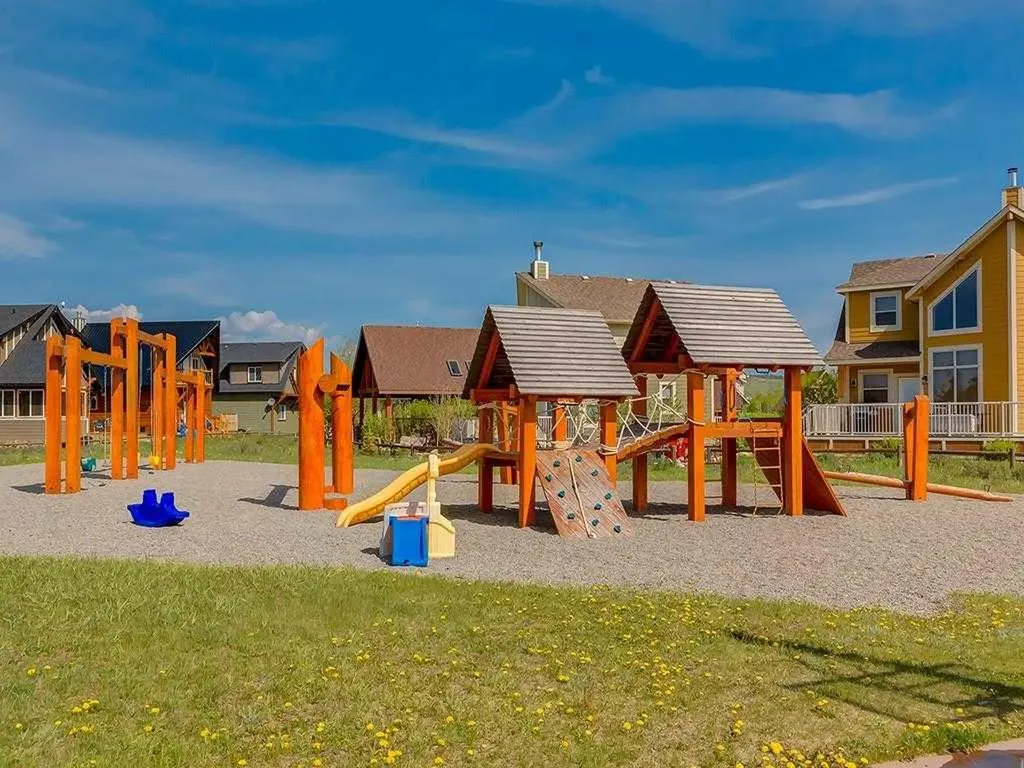 116 Cottageclub Drive Rural Rocky View County AB T4C 1B1
