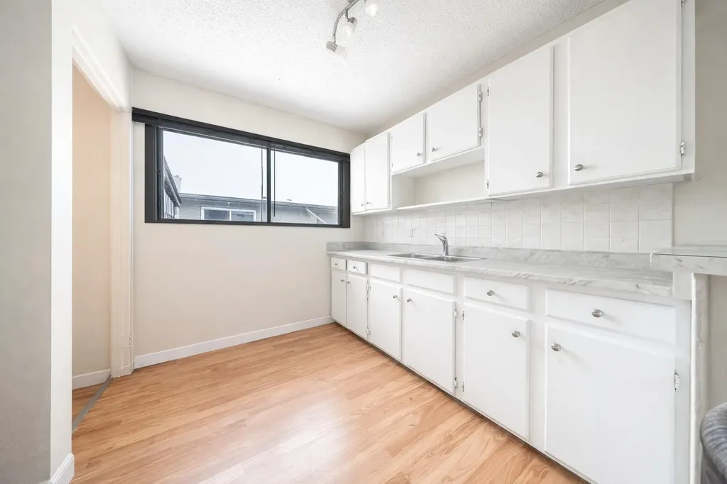 65 Northey Avenue Red Deer AB T4P1R3