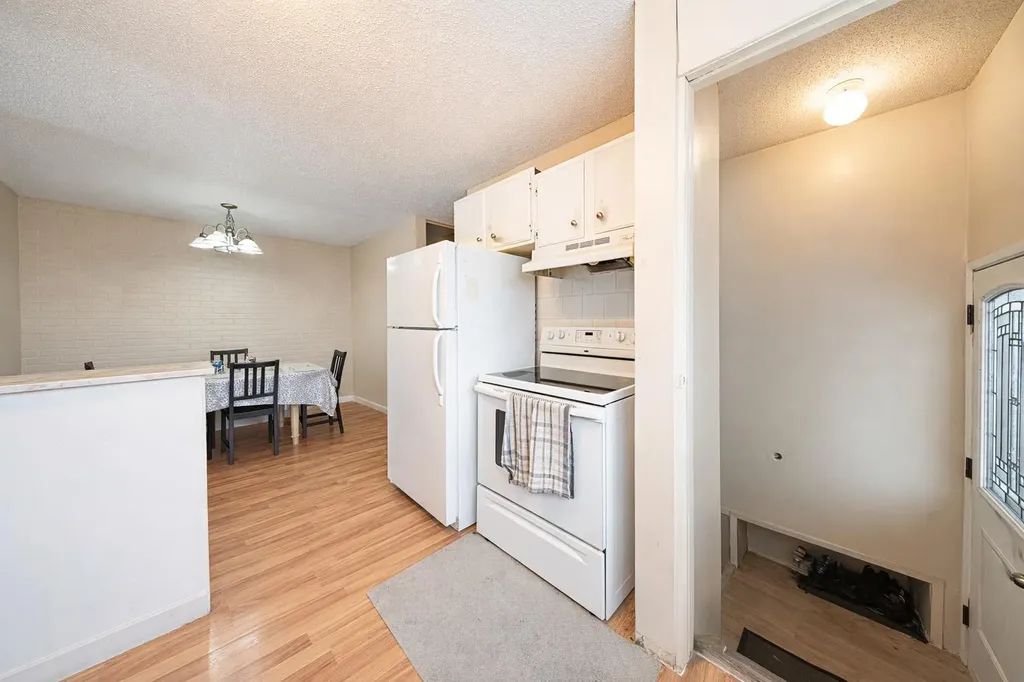 65 Northey Avenue Red Deer AB T4P1R3