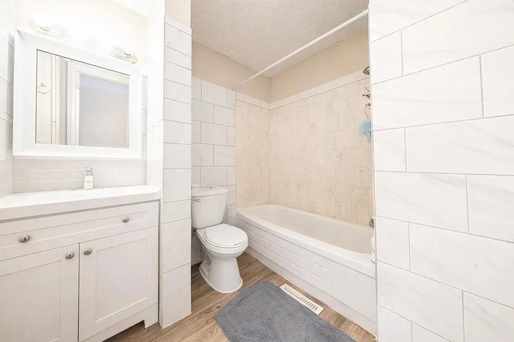 65 Northey Avenue Red Deer AB T4P1R3