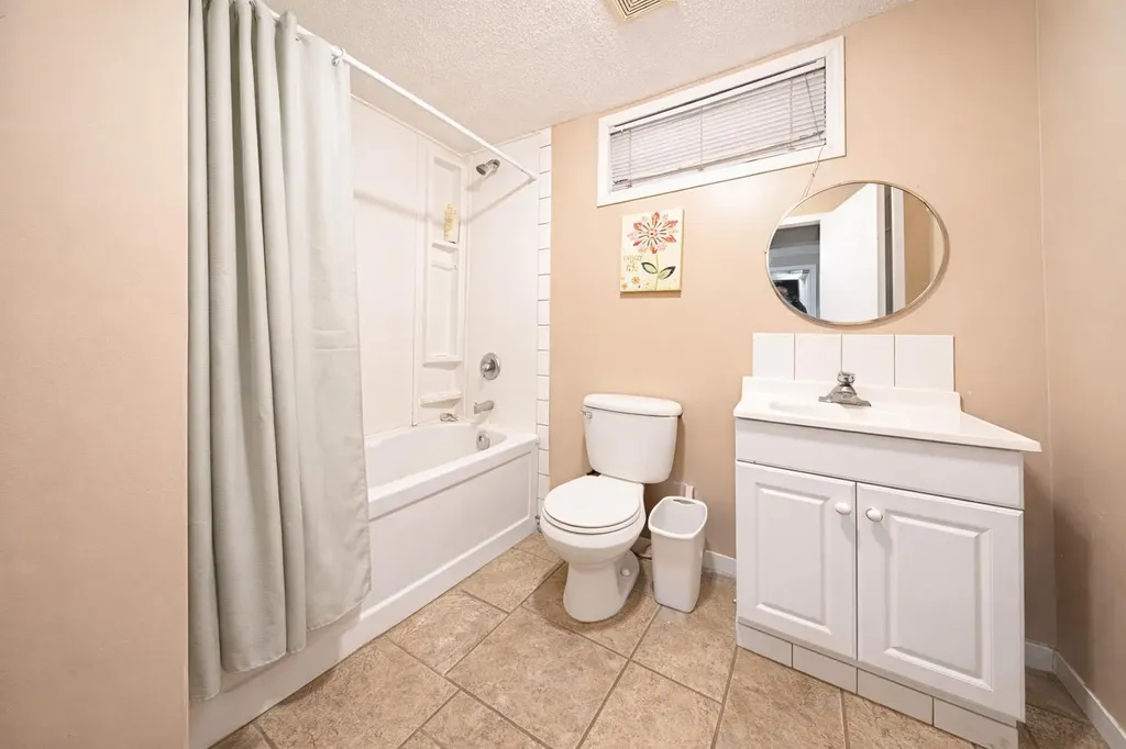65 Northey Avenue Red Deer AB T4P1R3