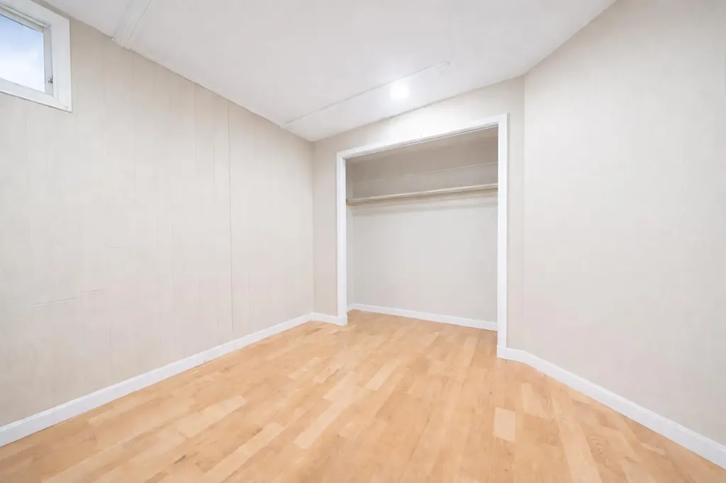 65 Northey Avenue Red Deer AB T4P1R3
