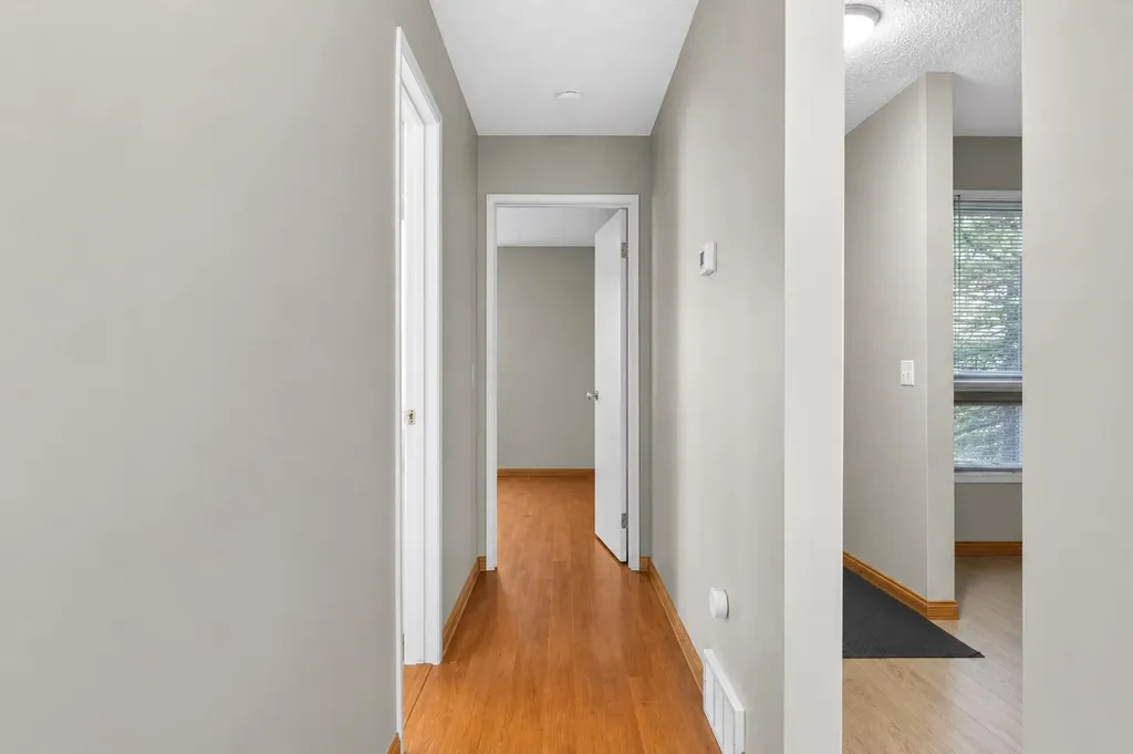 27 Bedford Road NE Calgary AB T3K 2K7