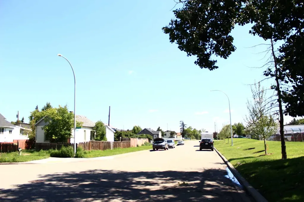 2740 16a Street SE Calgary AB T2G 3T2