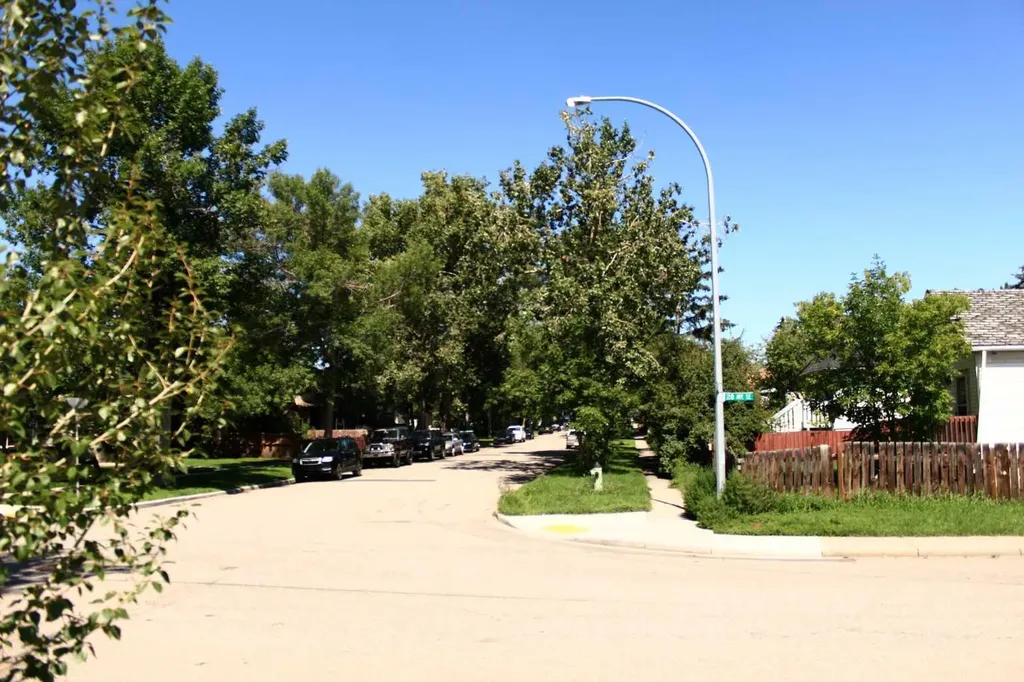 2740 16a Street SE Calgary AB T2G 3T2