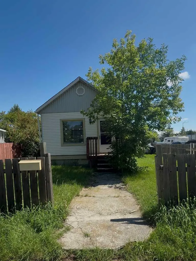 2740 16a Street SE Calgary AB T2G 3T2