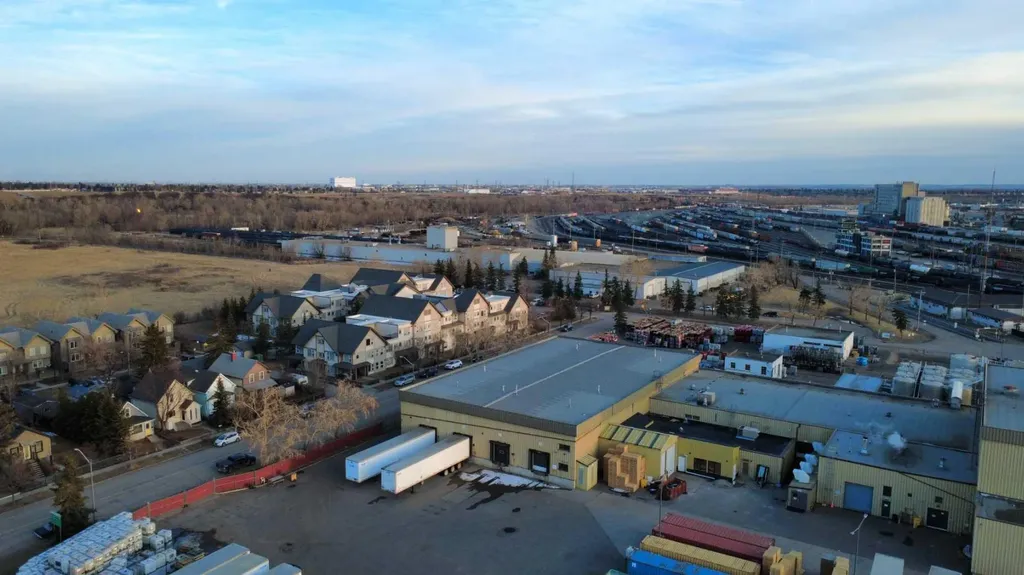2740 16a Street SE Calgary AB T2G 3T2