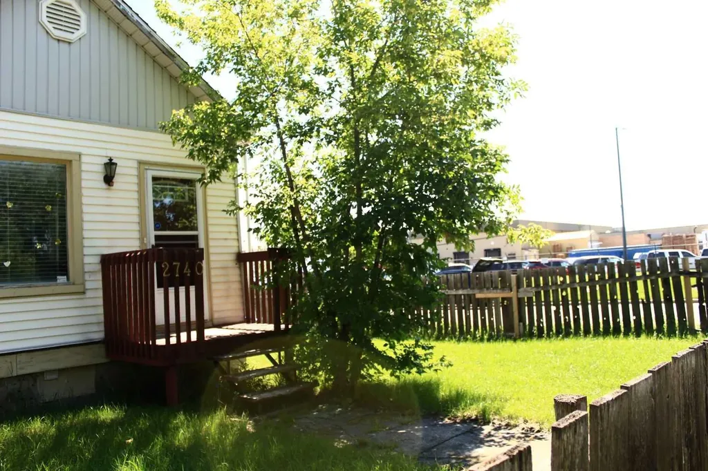 2740 16a Street SE Calgary AB T2G 3T2