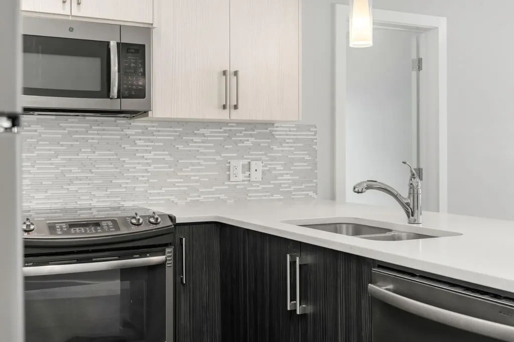 16 Sage Hill Terrace NW Calgary AB T3R 0W7