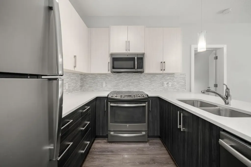 16 Sage Hill Terrace NW Calgary AB T3R 0W7