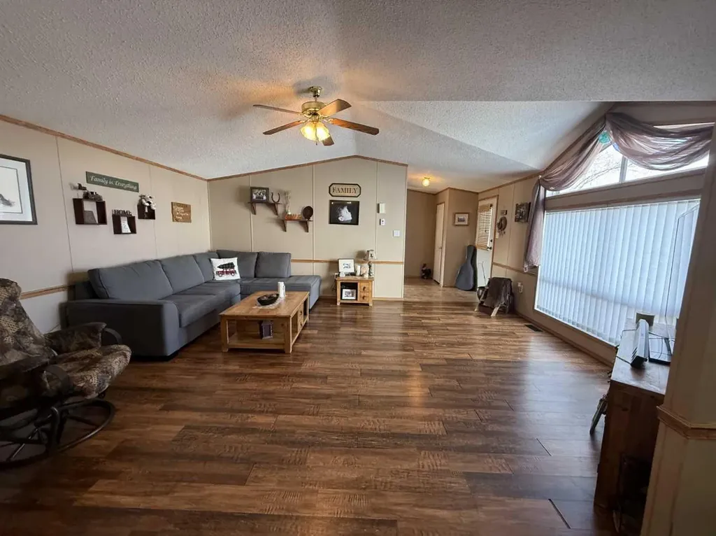 108 5 Avenue Youngstown AB T0J 3P0