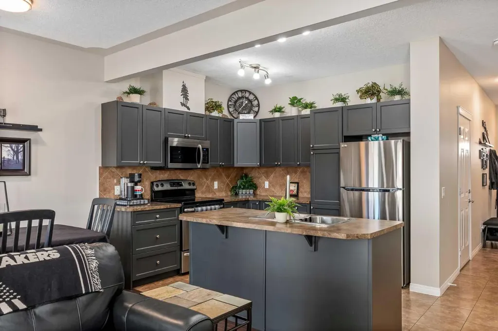 620 Luxstone Landing SW Airdrie AB T4B 0B6